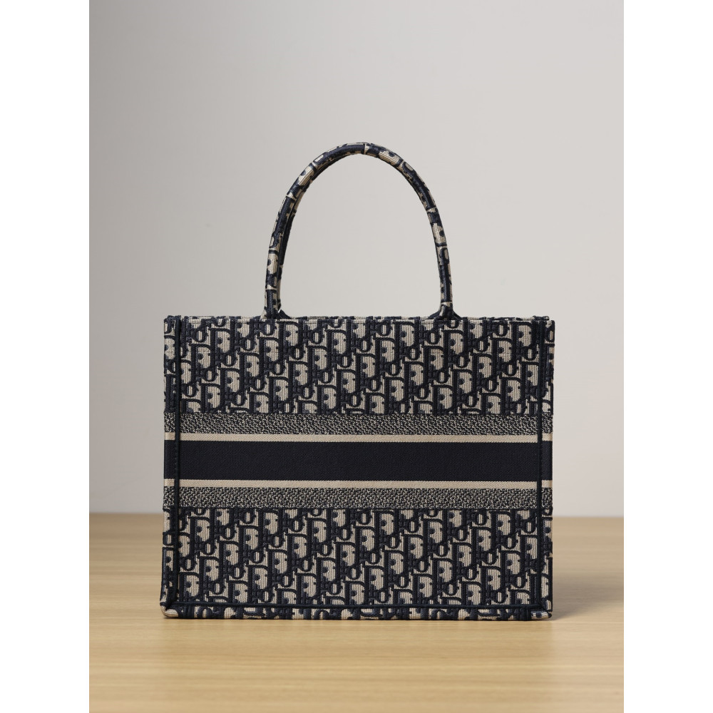 MEDIUM DIOR BOOK TOTE MEDIUM DIOR BOOK TOTE