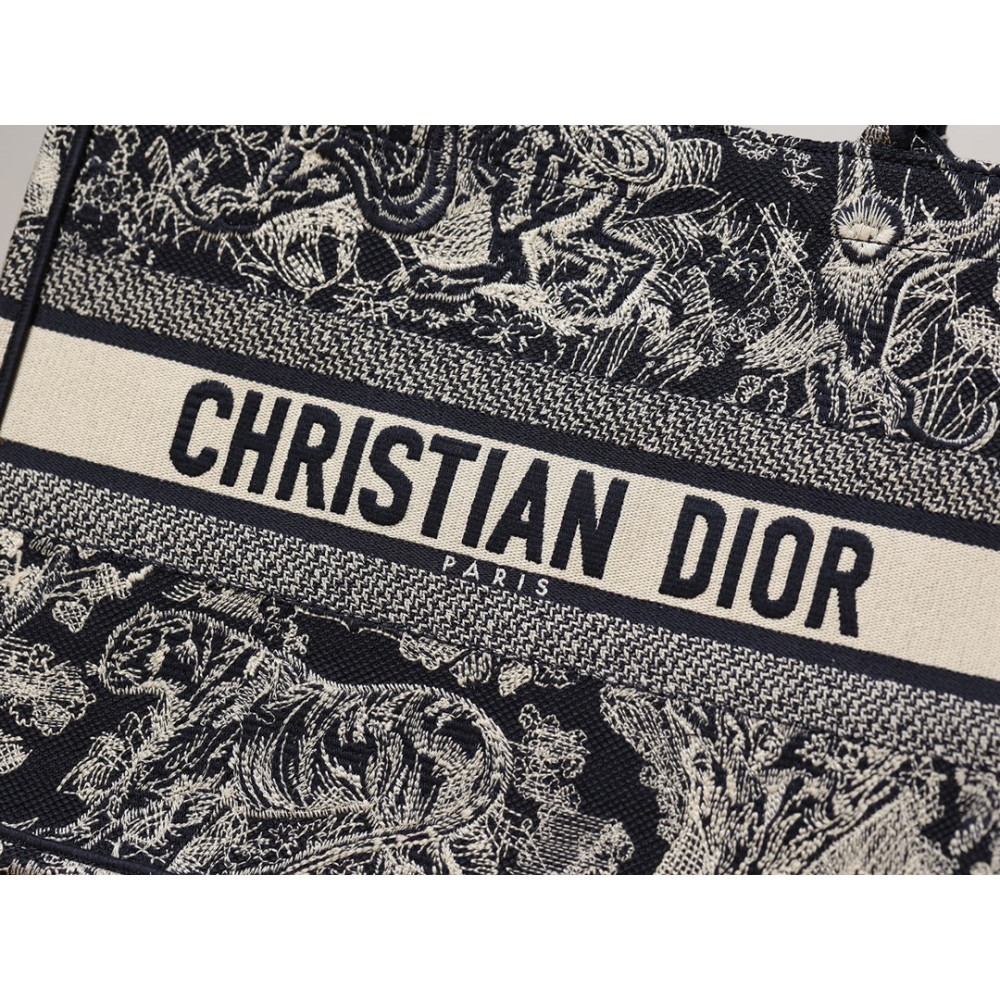MEDIUM DIOR BOOK TOTE MEDIUM DIOR BOOK TOTE