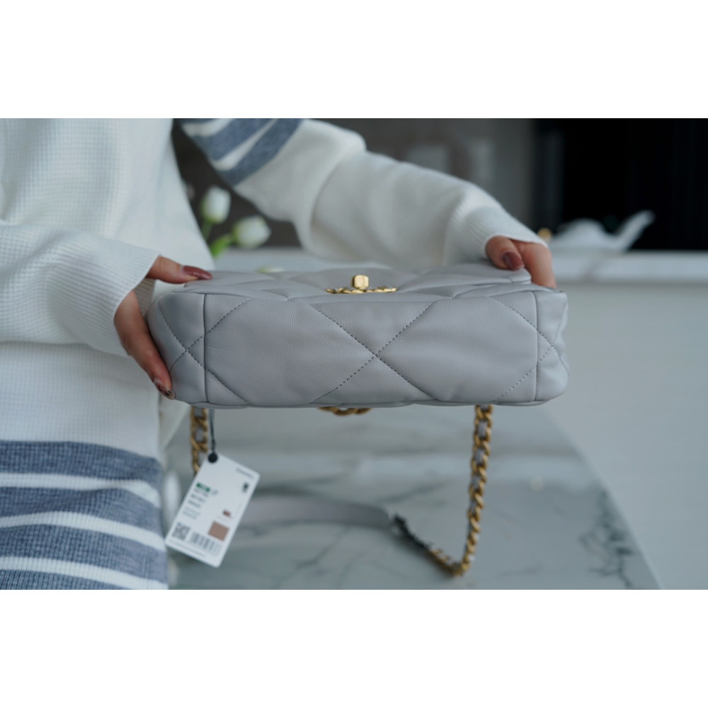 CHANEL SMALL 19 FLAP BAG CHANEL SMALL 19 FLAP BAG