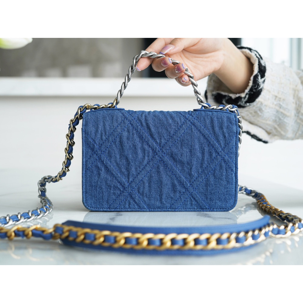 CHANEL SMALL 19 FLAP BAG CHANEL SMALL 19 FLAP BAG