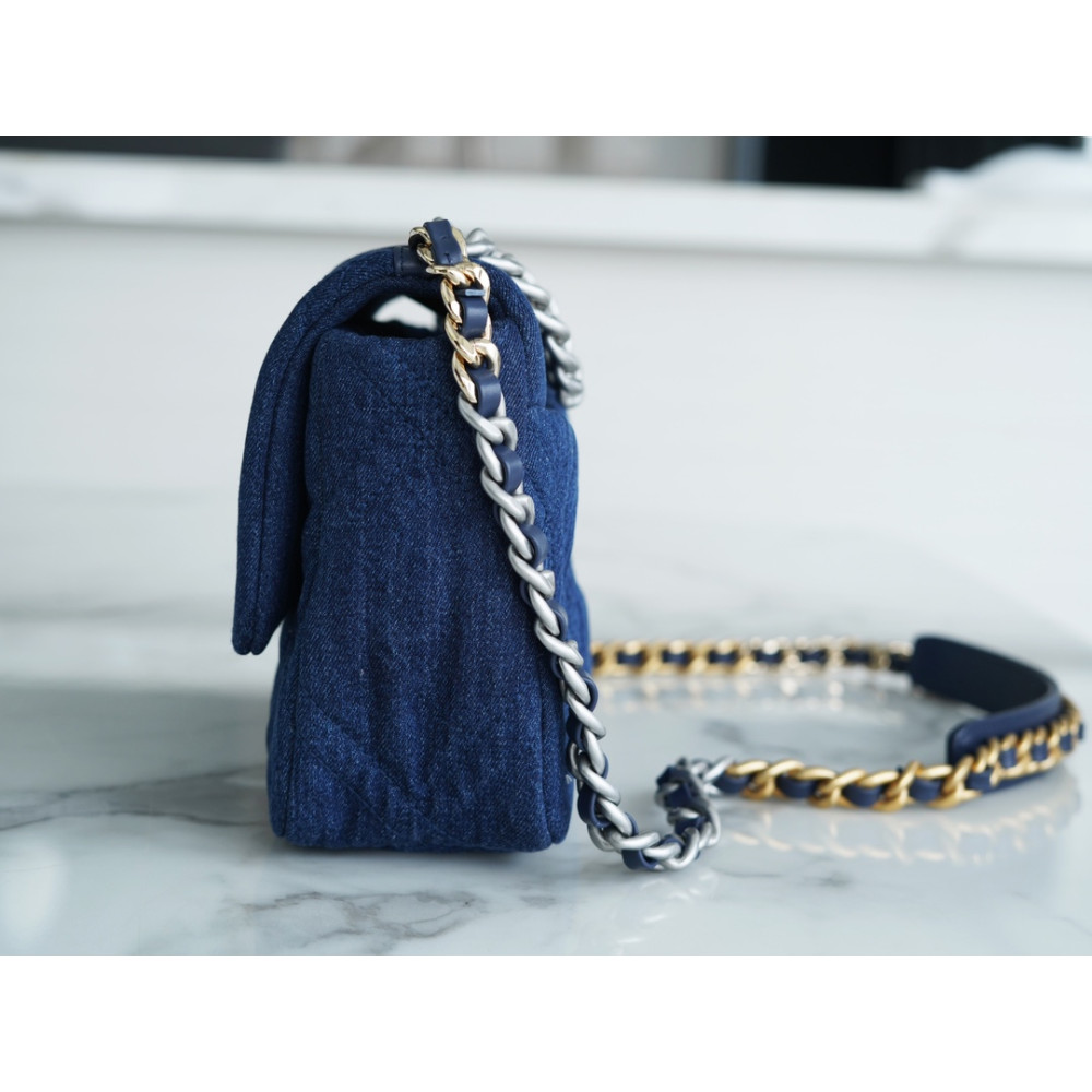 CHANEL SMALL 19 FLAP BAG CHANEL SMALL 19 FLAP BAG