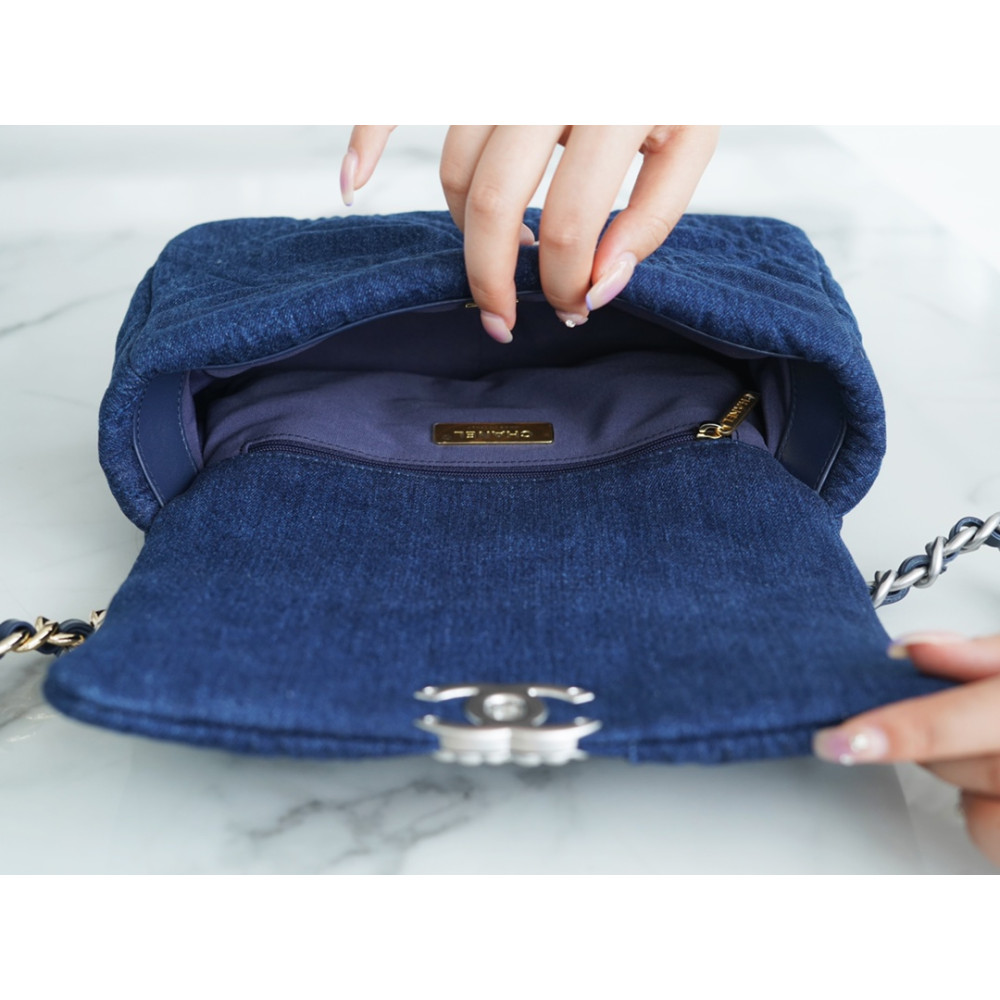 CHANEL SMALL 19 FLAP BAG CHANEL SMALL 19 FLAP BAG