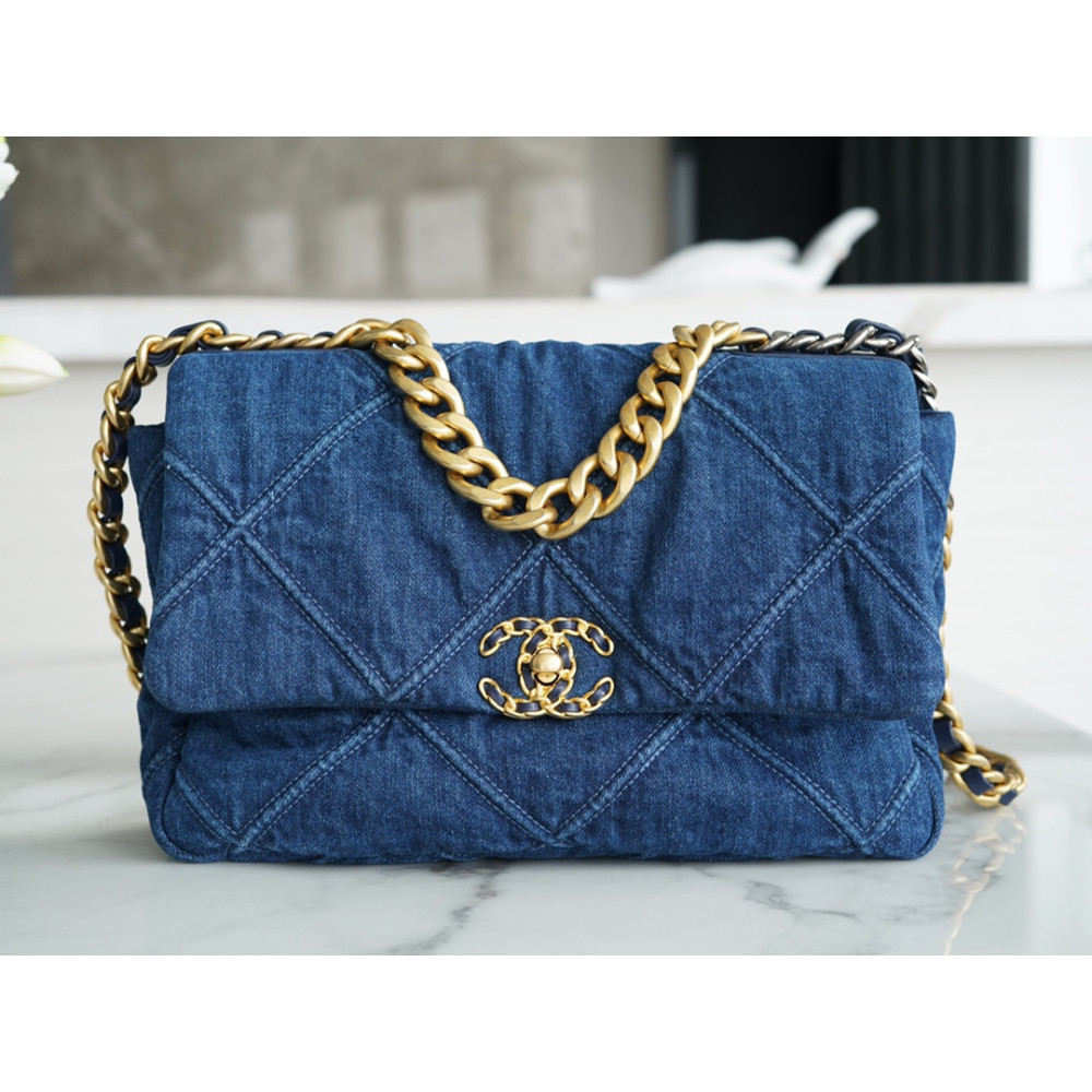 CHANEL MEDIUM 19 FLAP BAG CHANEL MEDIUM 19 FLAP BAG