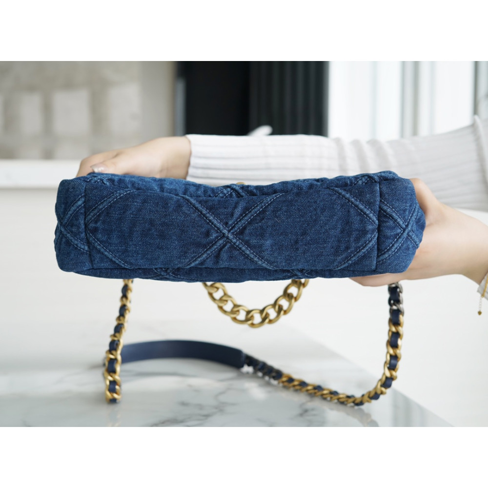 CHANEL MEDIUM 19 FLAP BAG CHANEL MEDIUM 19 FLAP BAG