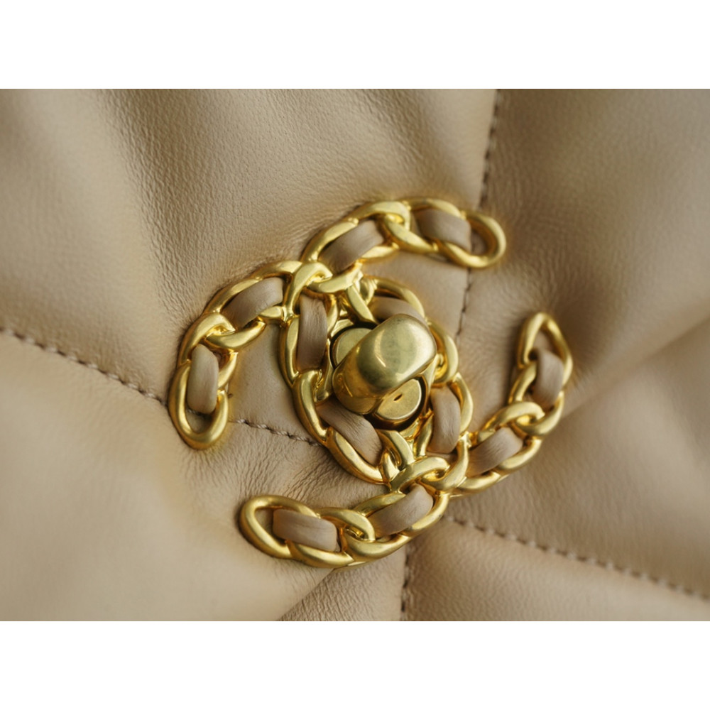 CHANEL MEDIUM 19 FLAP BAG CHANEL MEDIUM 19 FLAP BAG
