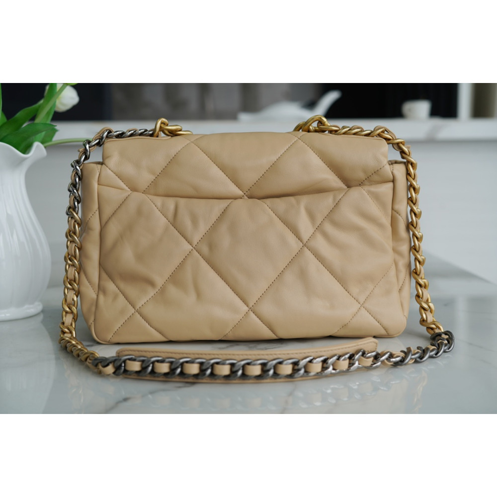 CHANEL MEDIUM 19 FLAP BAG CHANEL MEDIUM 19 FLAP BAG