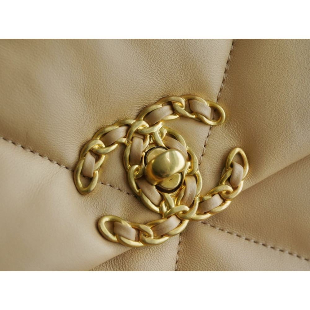 CHANEL SMALL 19 FLAP BAG CHANEL SMALL 19 FLAP BAG
