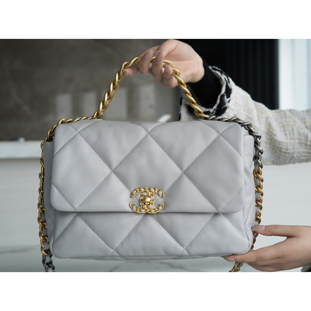 CHANEL MEDIUM 19 FLAP BAG