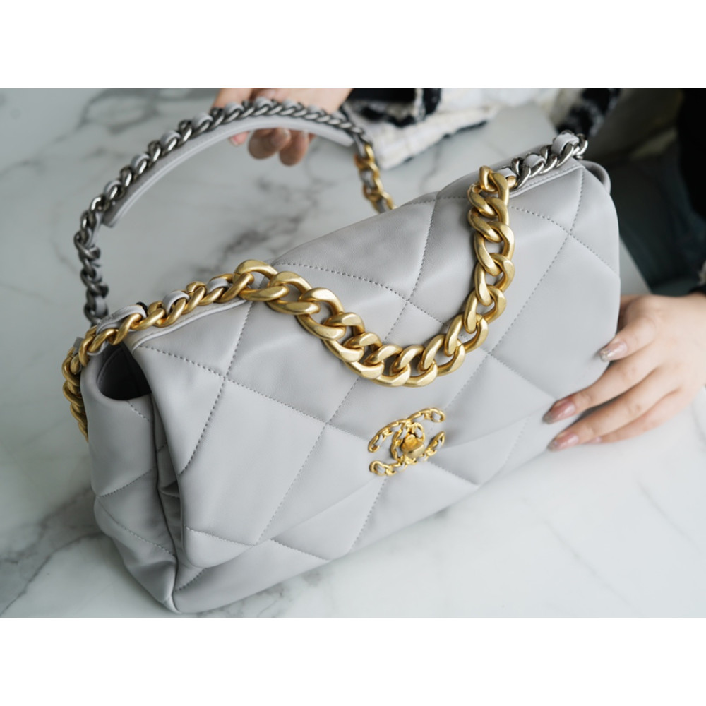 CHANEL MEDIUM 19 FLAP BAG