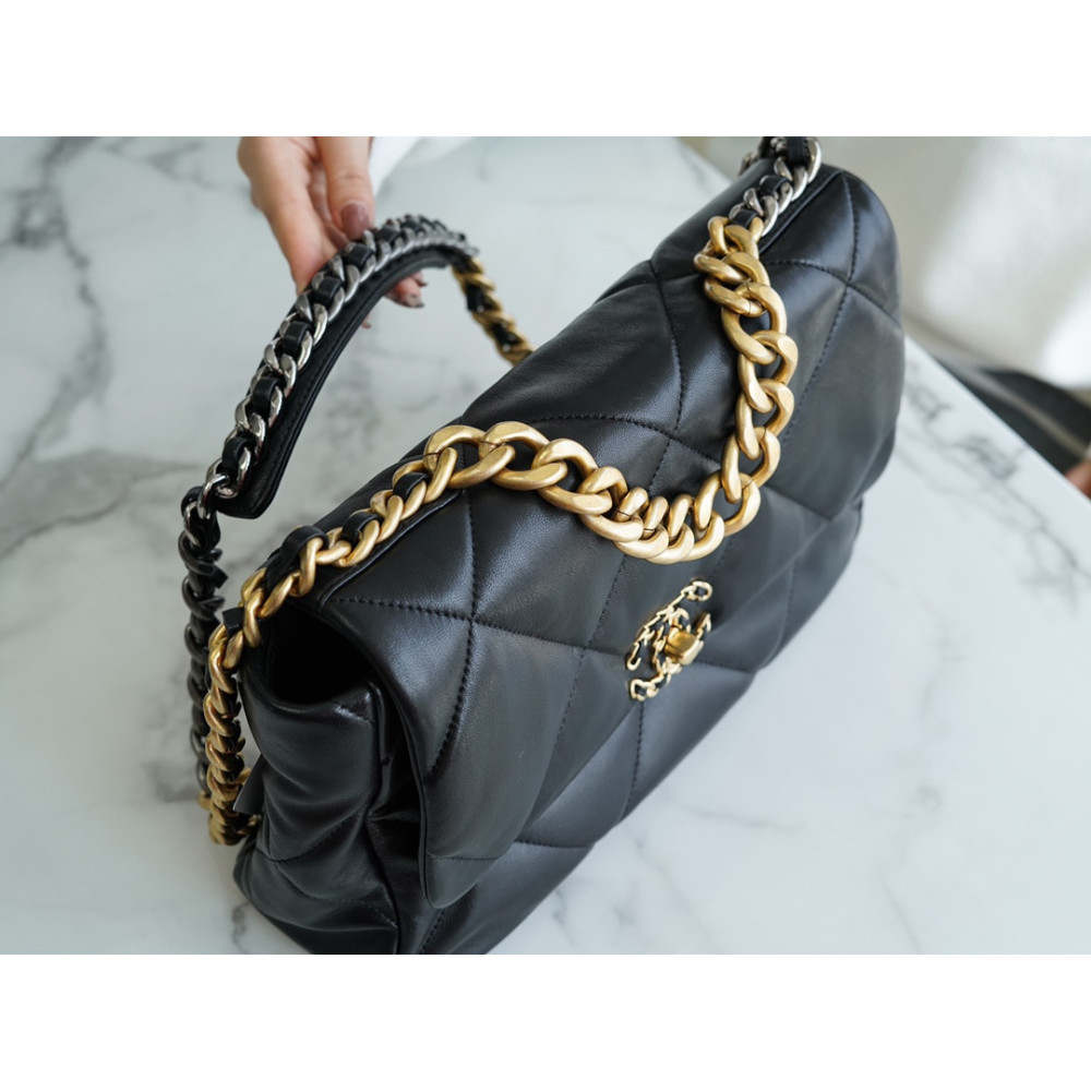CHANEL MEDIUM 19 FLAP BAG CHANEL MEDIUM 19 FLAP BAG