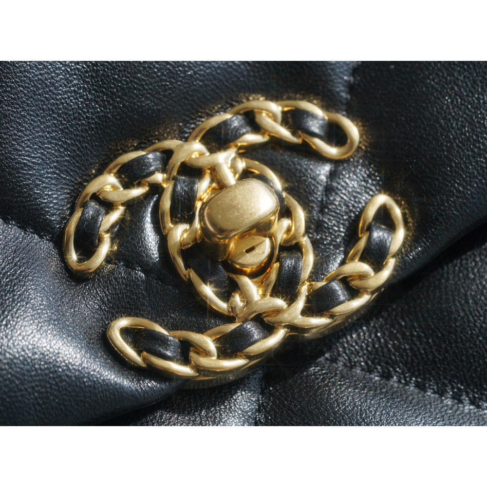 CHANEL MEDIUM 19 FLAP BAG CHANEL MEDIUM 19 FLAP BAG