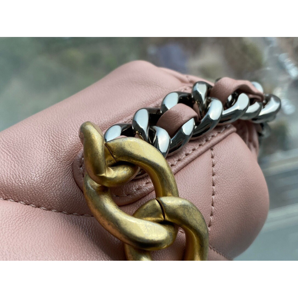 CHANEL MEDIUM 19 FLAP BAG