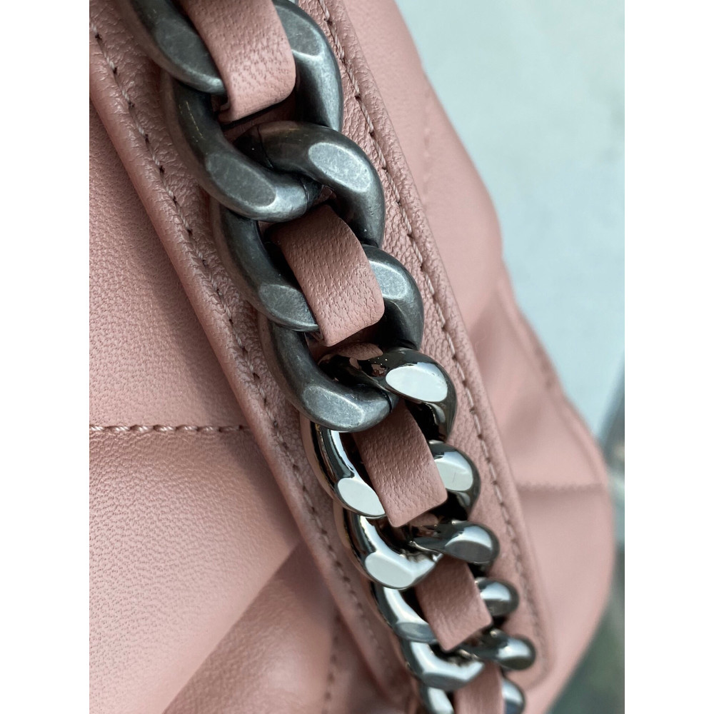 CHANEL MEDIUM 19 FLAP BAG