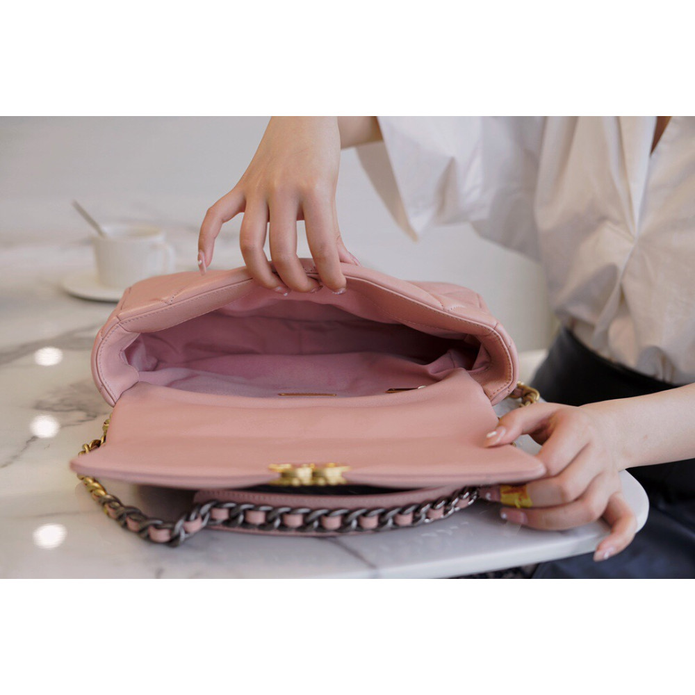CHANEL MEDIUM 19 FLAP BAG