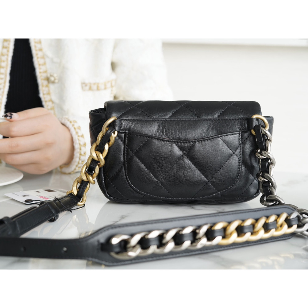 CHANEL 19 WAIST BAG
