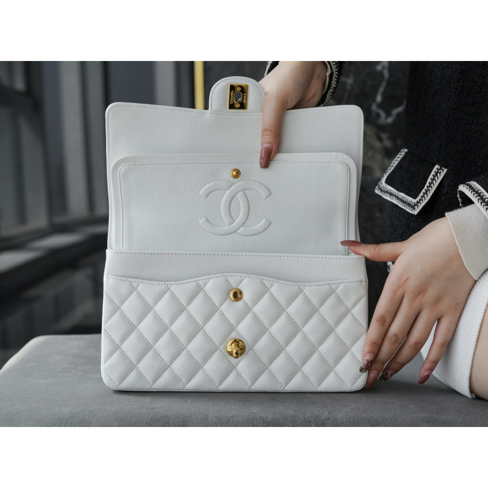 CHANEL MEDIUM DOUBLE FLAP BAG CHANEL MEDIUM DOUBLE FLAP BAG