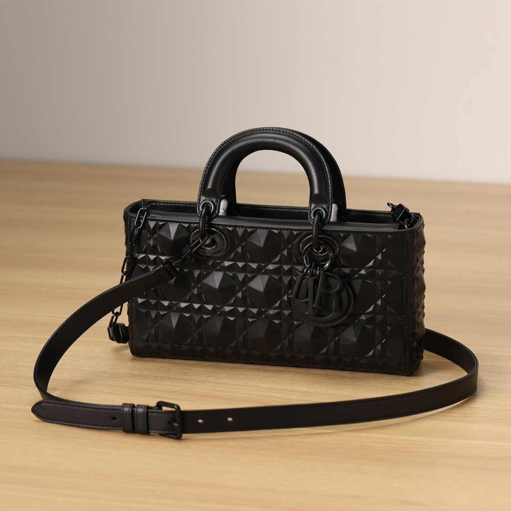 MEDIUM LADY D-JOY BAG