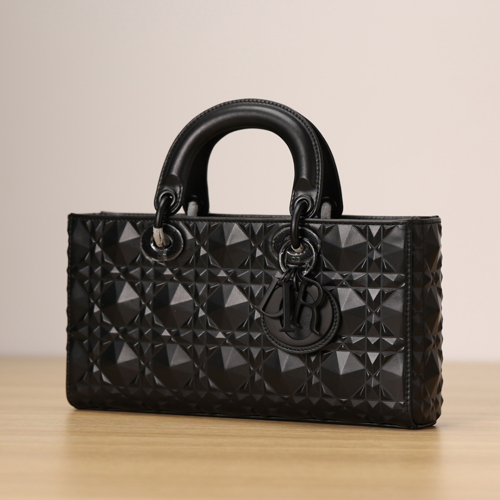 MEDIUM LADY D-JOY BAG