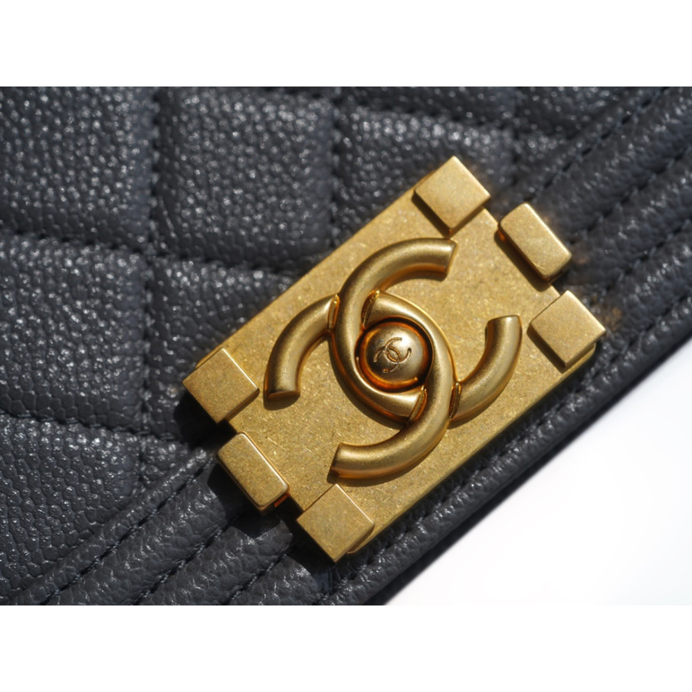 CHANEL SMALL BOY FLAP BAG CHANEL SMALL BOY FLAP BAG