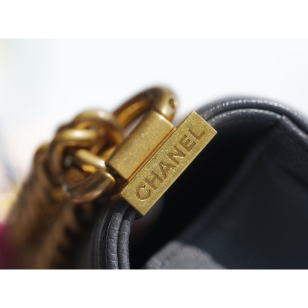CHANEL SMALL BOY FLAP BAG CHANEL SMALL BOY FLAP BAG