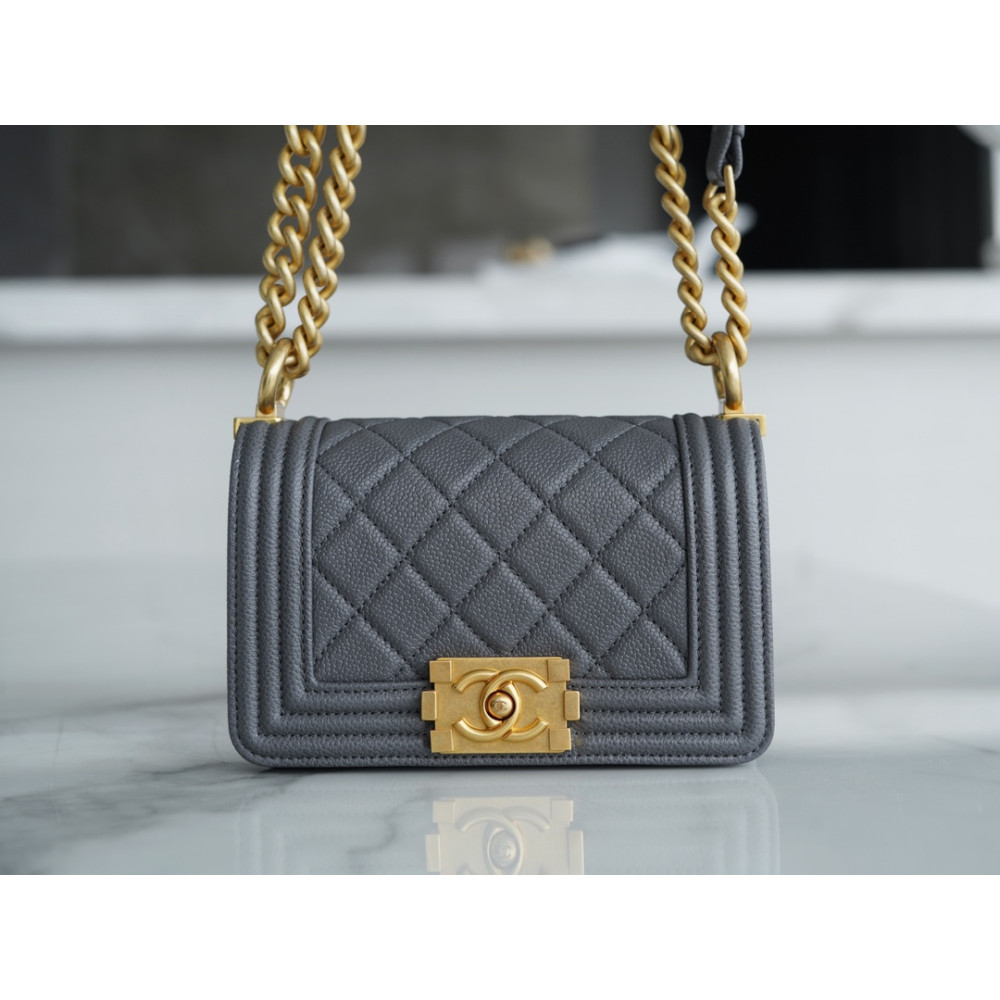 CHANEL SMALL BOY FLAP BAG CHANEL SMALL BOY FLAP BAG
