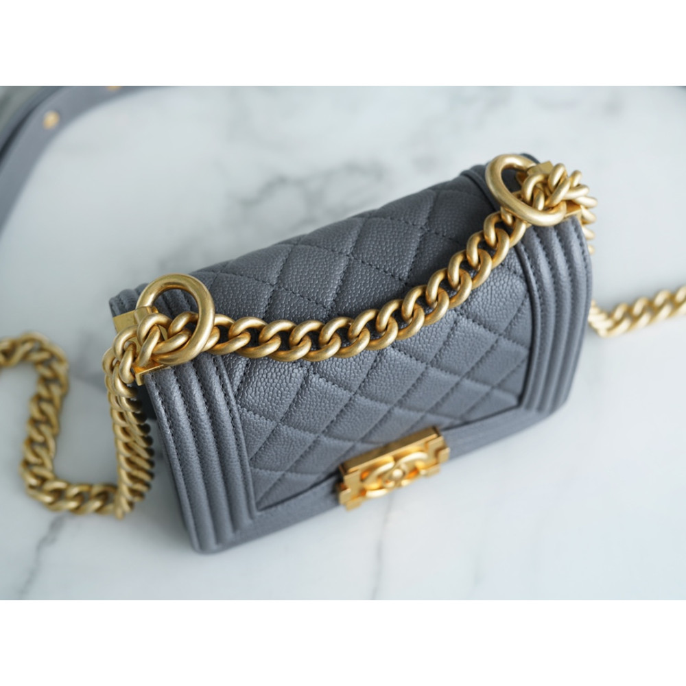 CHANEL SMALL BOY FLAP BAG CHANEL SMALL BOY FLAP BAG