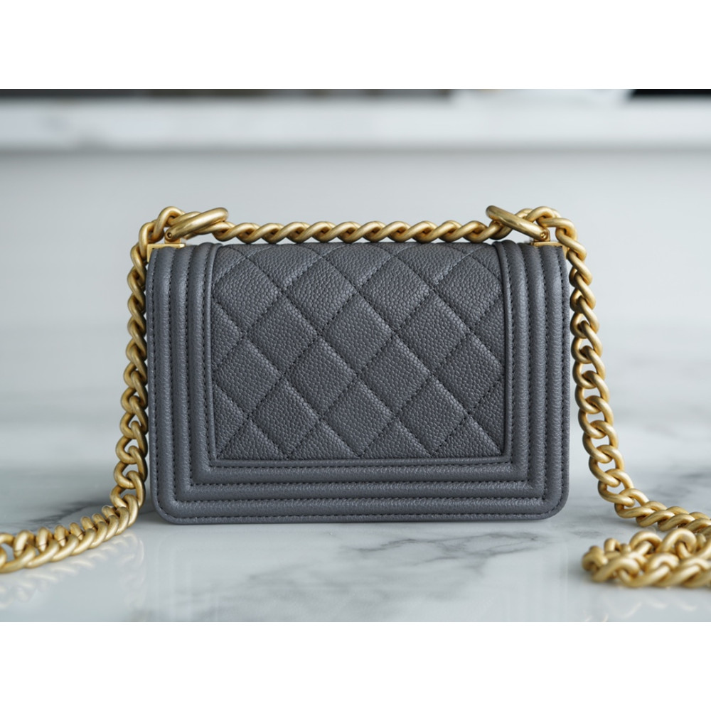 CHANEL SMALL BOY FLAP BAG CHANEL SMALL BOY FLAP BAG