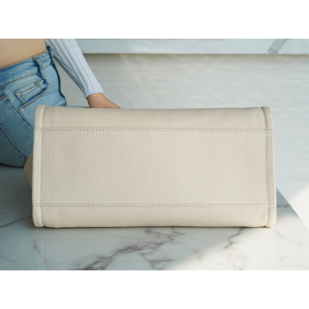 CHANEL DEAUVILLE TOTE CHANEL DEAUVILLE TOTE
