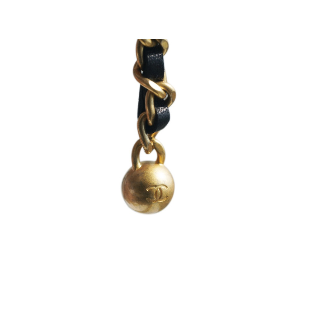 CHANEL PEARL CRUSH PHONE HOLDER WITH CHAIN BAG