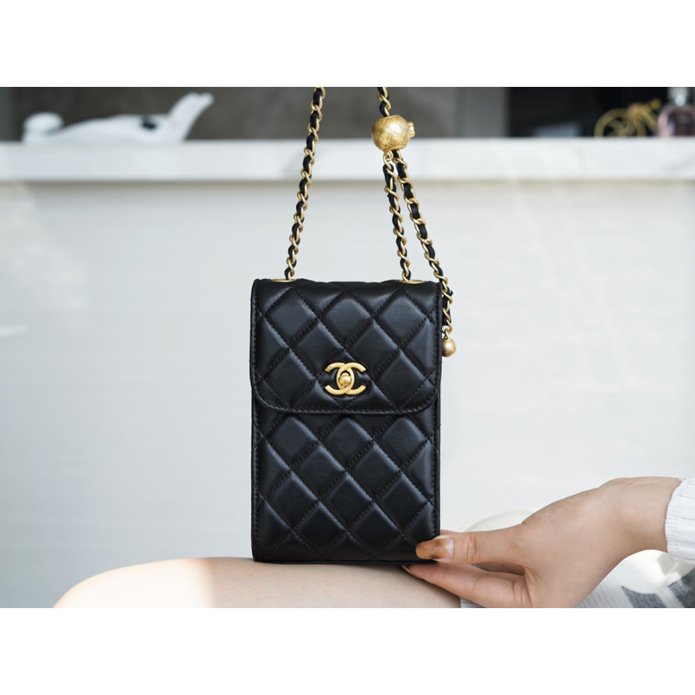 CHANEL PEARL CRUSH PHONE HOLDER WITH CHAIN BAG