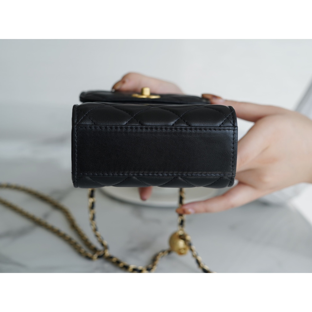 CHANEL PEARL CRUSH PHONE HOLDER WITH CHAIN BAG
