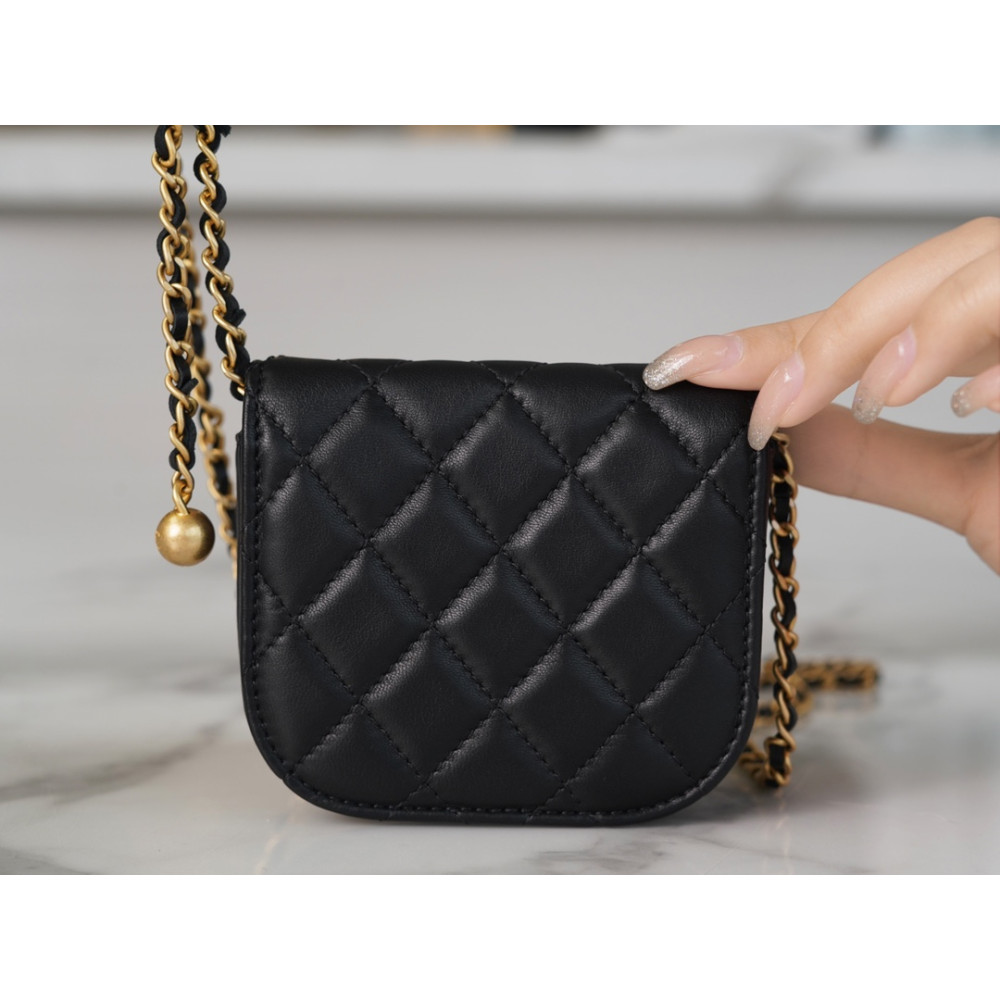 CHANEL PEARL CRUSH WAIST BAG