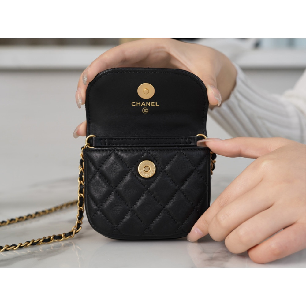 CHANEL PEARL CRUSH WAIST BAG