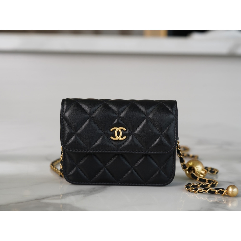 CHANEL PEARL CRUSH CLUTCH WITH CHAIN BAG CHANEL PEARL CRUSH CLUTCH WITH CHAIN BAG