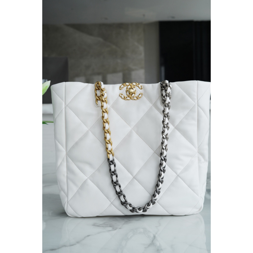 CHANEL 19 EAST WEST SHOPPING BAG