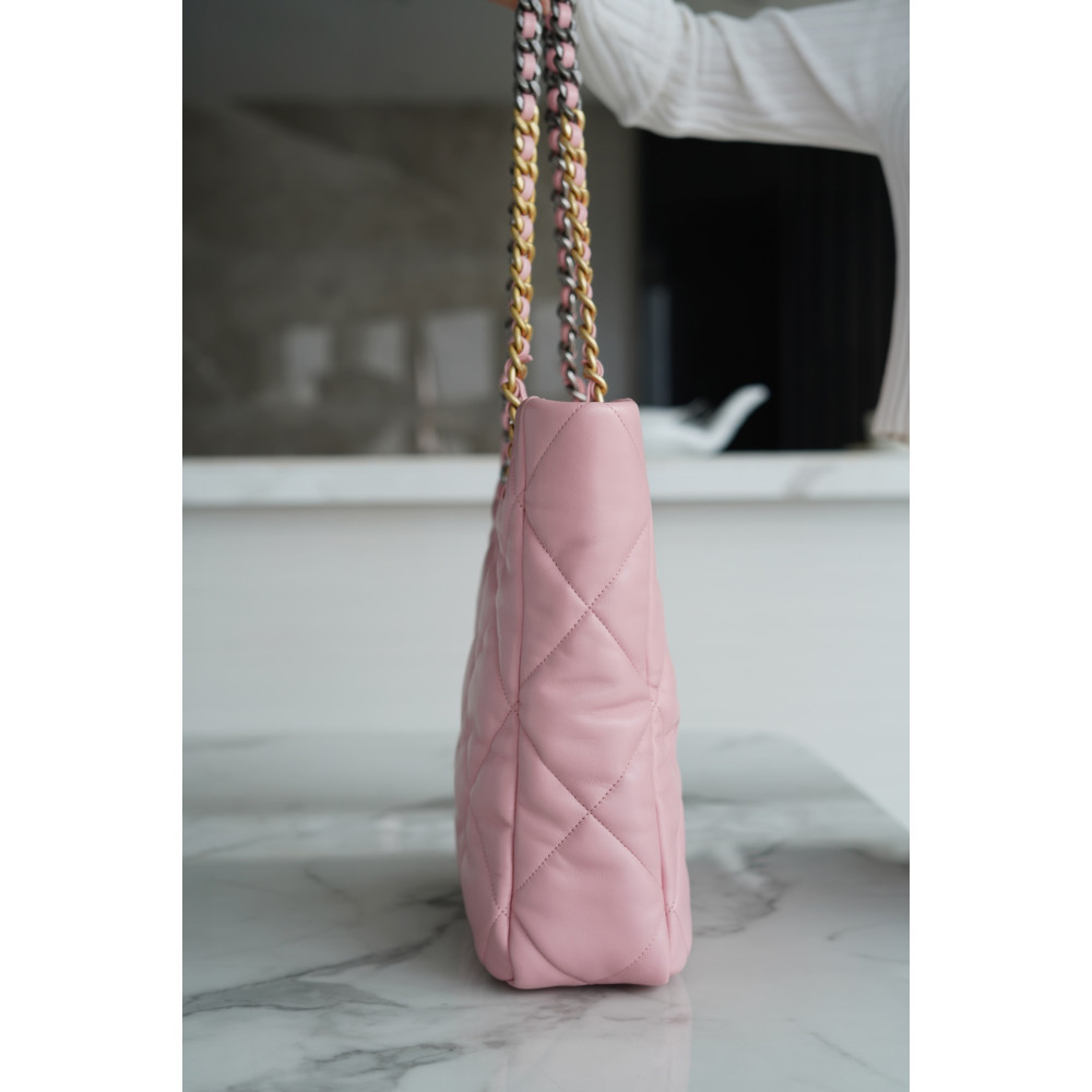CHANEL 19 EAST WEST SHOPPING BAG CHANEL 19 EAST WEST SHOPPING BAG