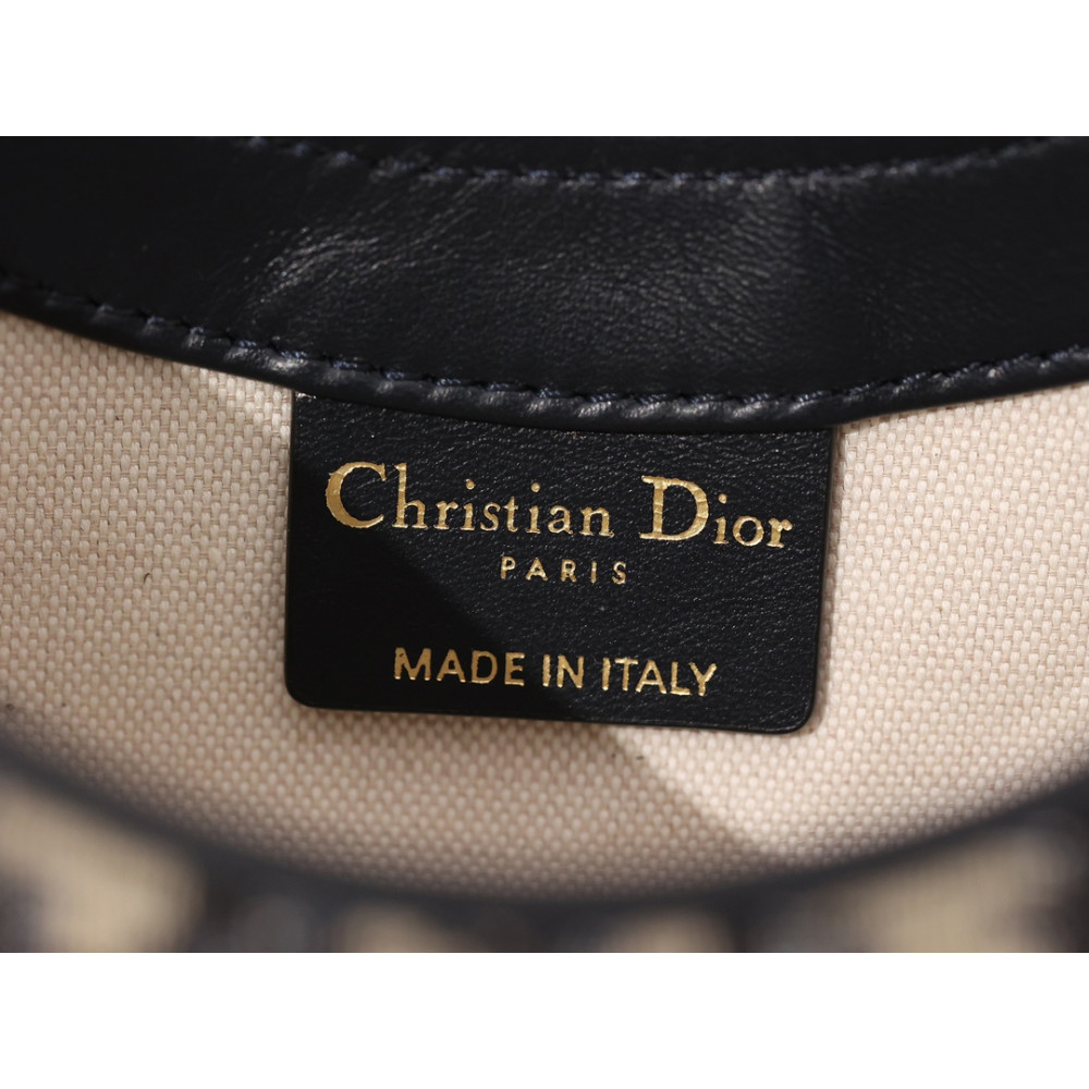 30 MONTAIGNE HOBO AVENUE MINI BAG 30 MONTAIGNE HOBO AVENUE MINI BAG