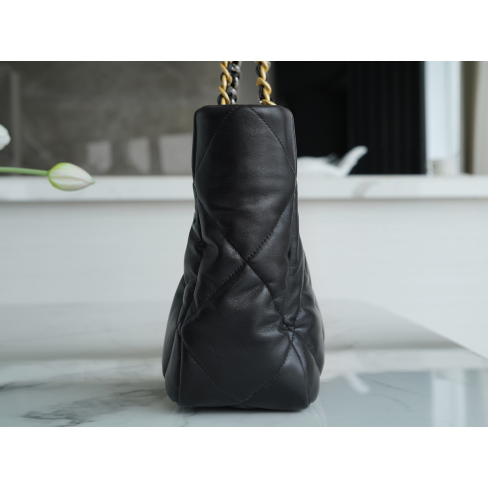 CHANEL 19 EAST WEST SHOPPING BAG CHANEL 19 EAST WEST SHOPPING BAG