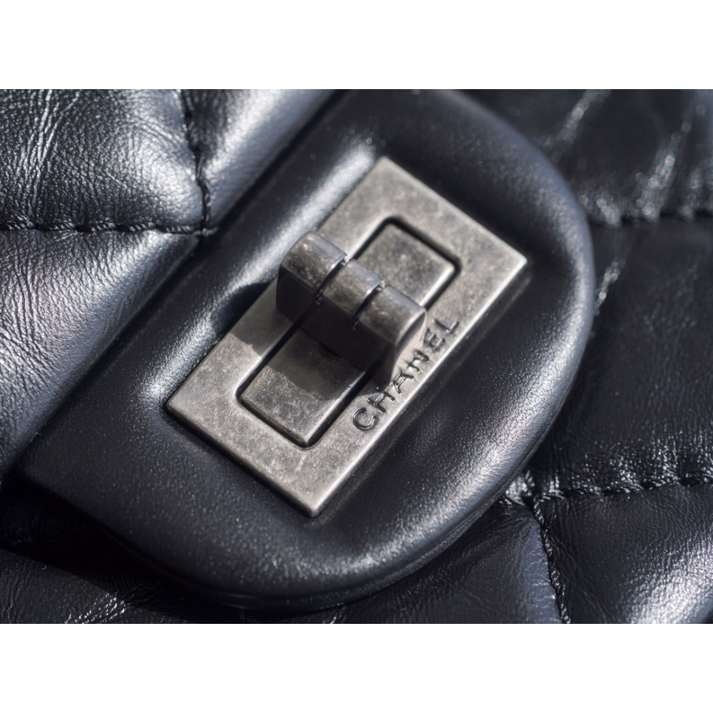 CHANEL 2.55 SMALL FLAP BAG CHANEL 2.55 SMALL FLAP BAG