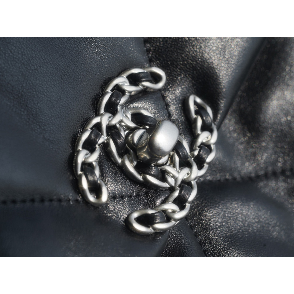 CHANEL SMALL 19 FLAP BAG