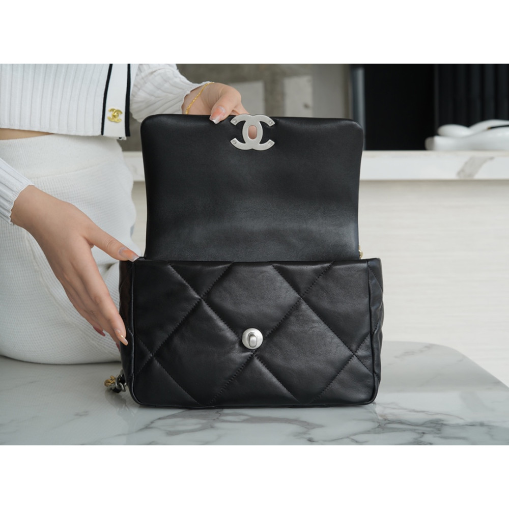 CHANEL SMALL 19 FLAP BAG