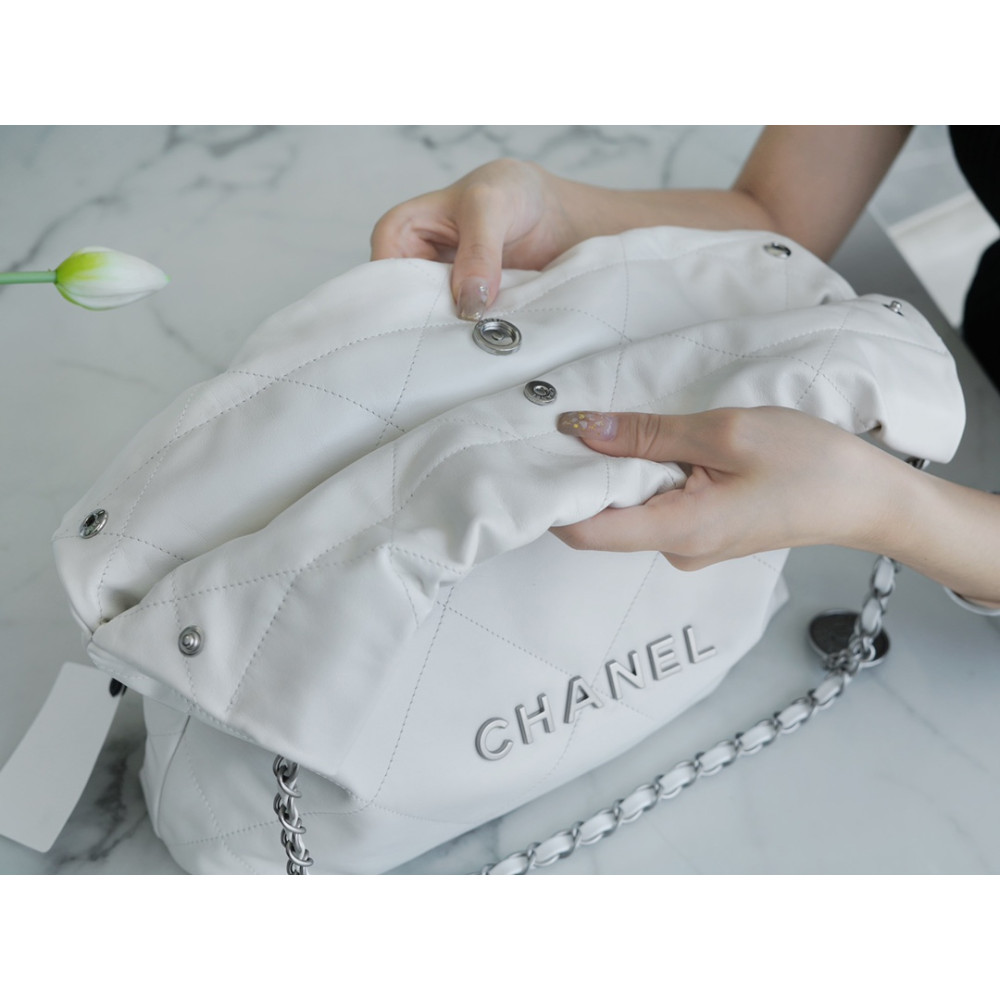 CHANEL 22 SMALL BAG CHANEL 22 SMALL BAG