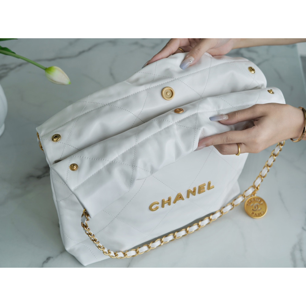 CHANEL 22 SMALL BAG CHANEL 22 SMALL BAG