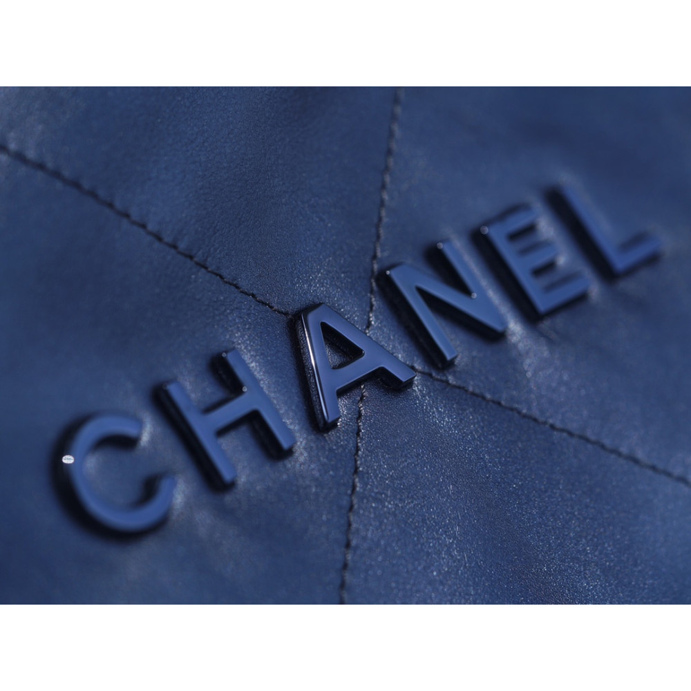 CHANEL 22 SMALL BAG