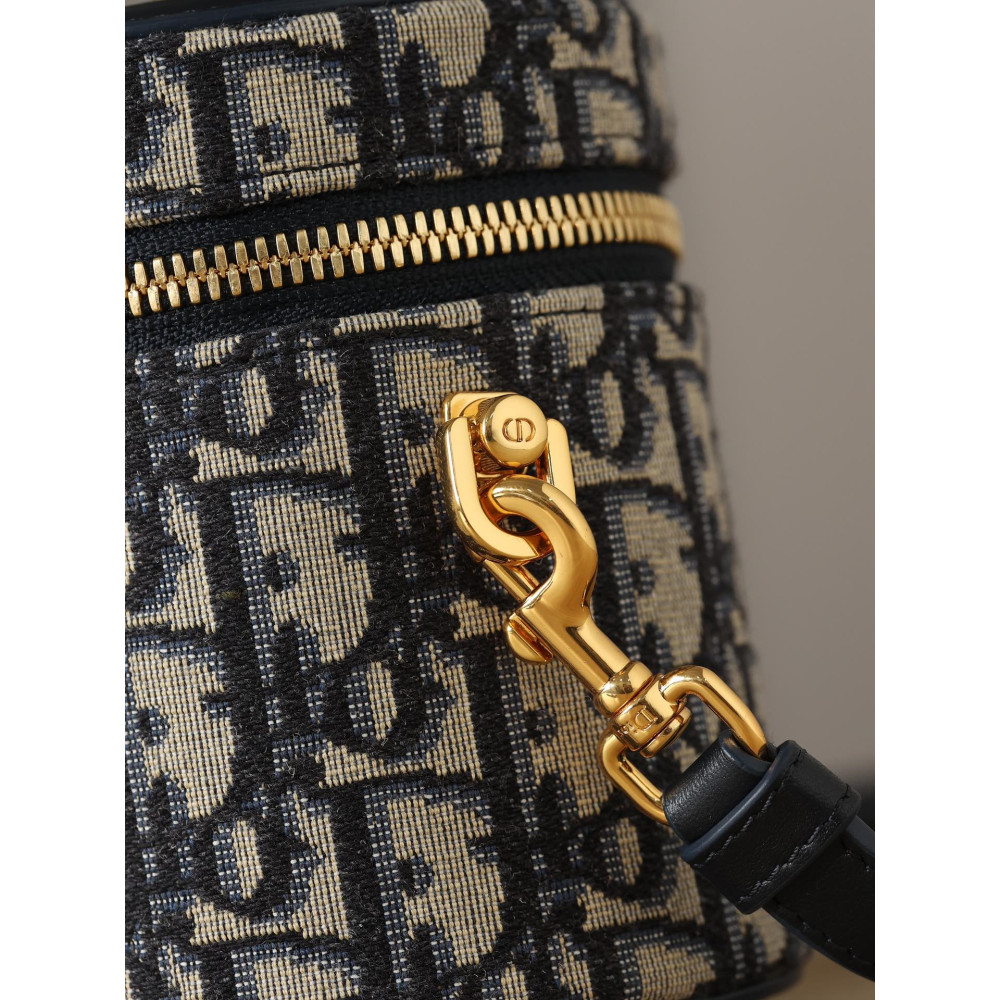 SMALL CD SIGNATURE VANITY CASE SMALL CD SIGNATURE VANITY CASE