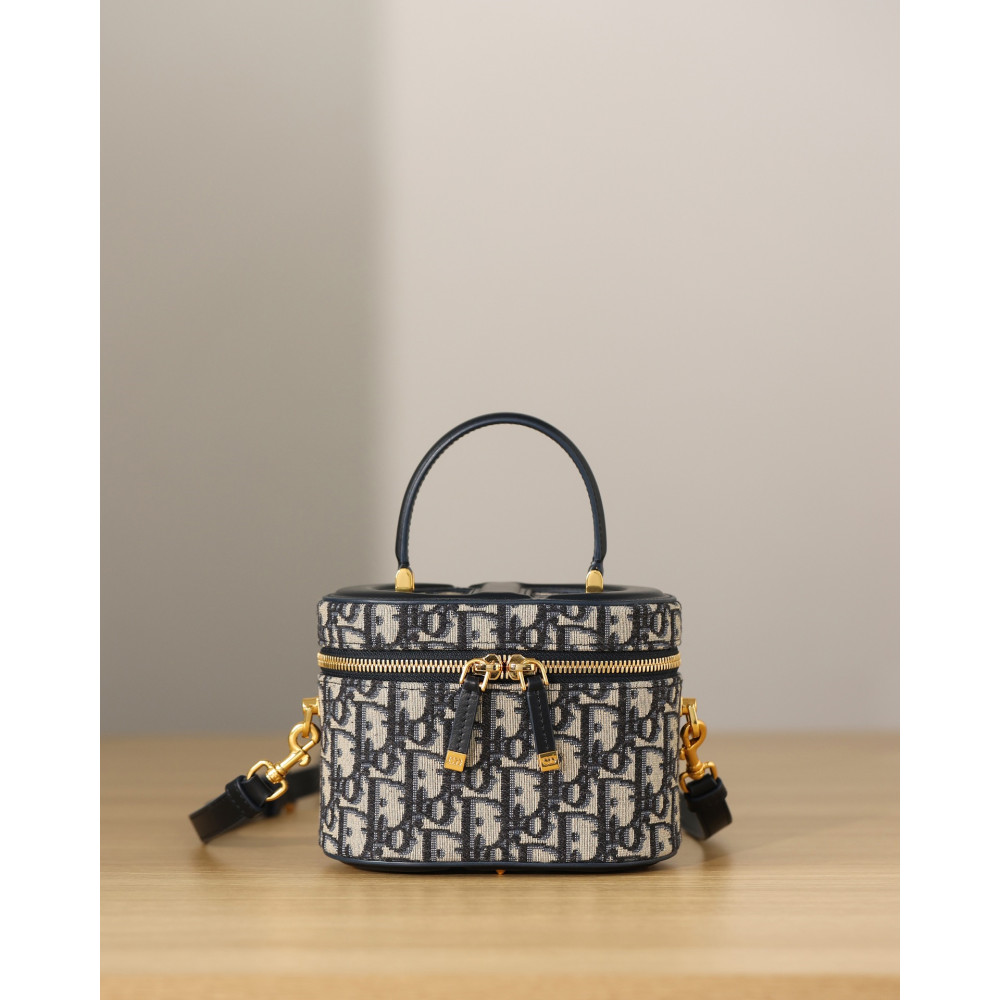 SMALL CD SIGNATURE VANITY CASE SMALL CD SIGNATURE VANITY CASE