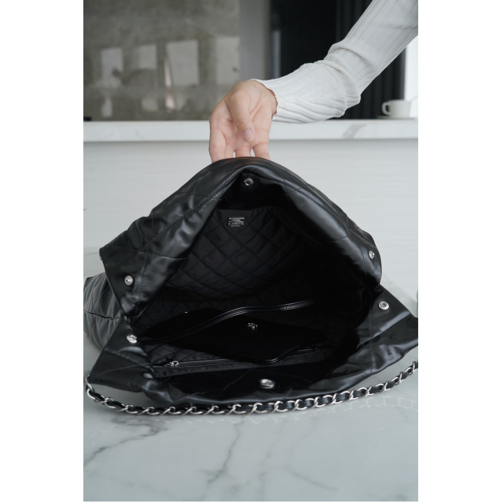 CHANEL 22 MEDIUM BAG
