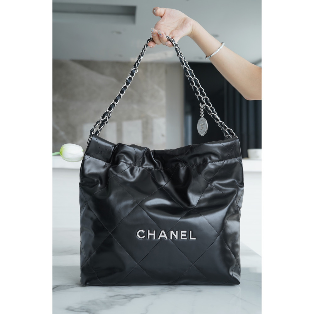 CHANEL 22 SMALL BAG CHANEL 22 SMALL BAG