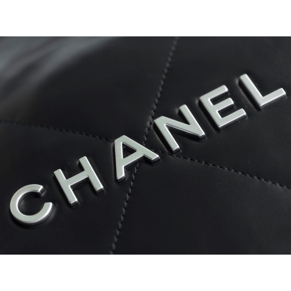 CHANEL 22 SMALL BAG CHANEL 22 SMALL BAG