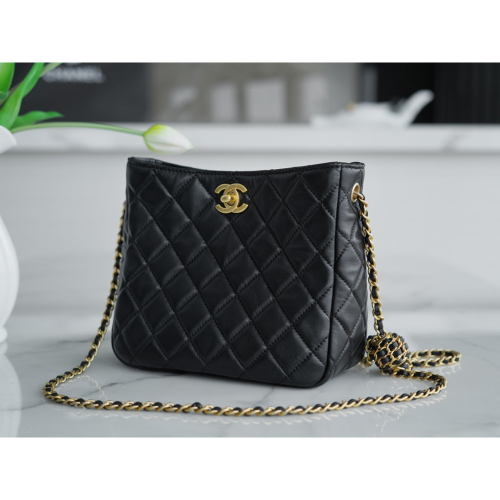 CHANEL PEARL CRUSH HOBO BAG